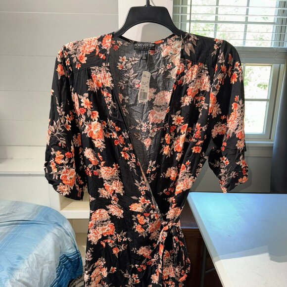NWT Forever 21 Plus Size Black & Peach Floral Mini Wrap Dress Sz 1x - Picture 2 of 6